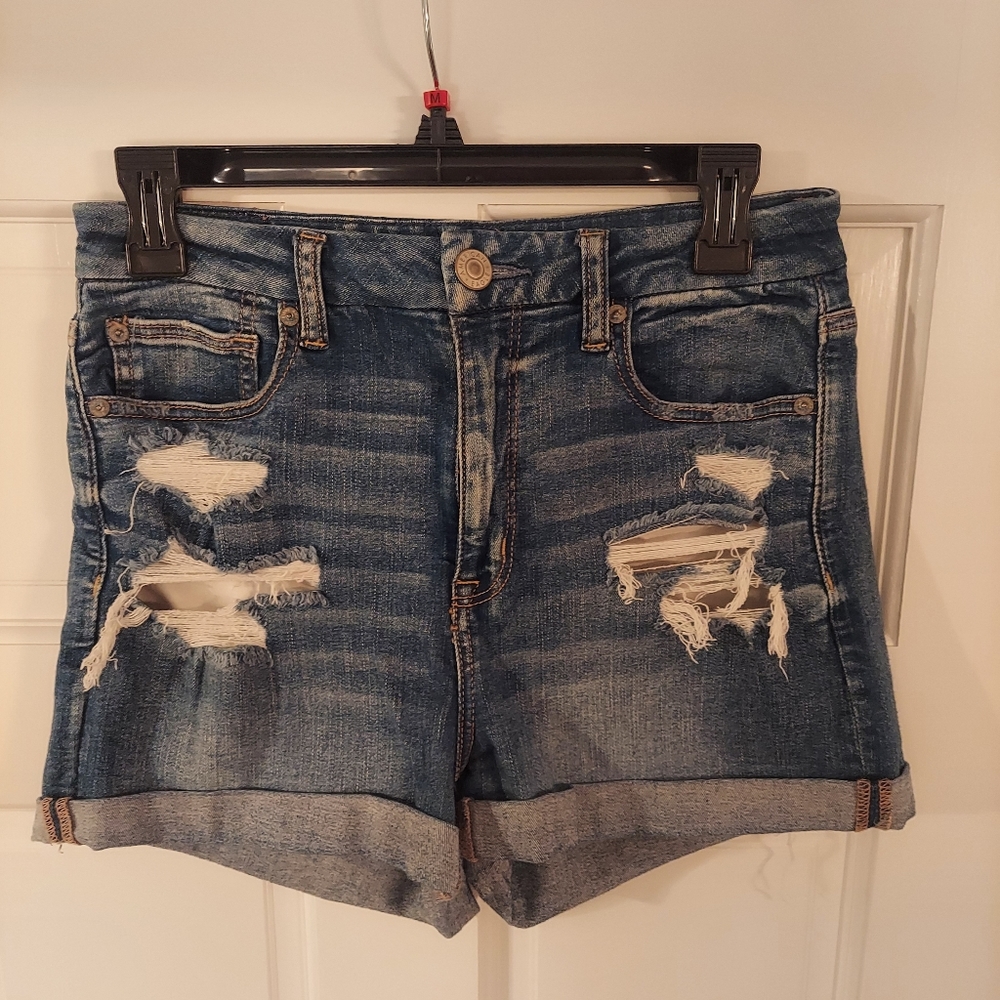 American Eagle Next Level Stretch distressed denim shorts size 8